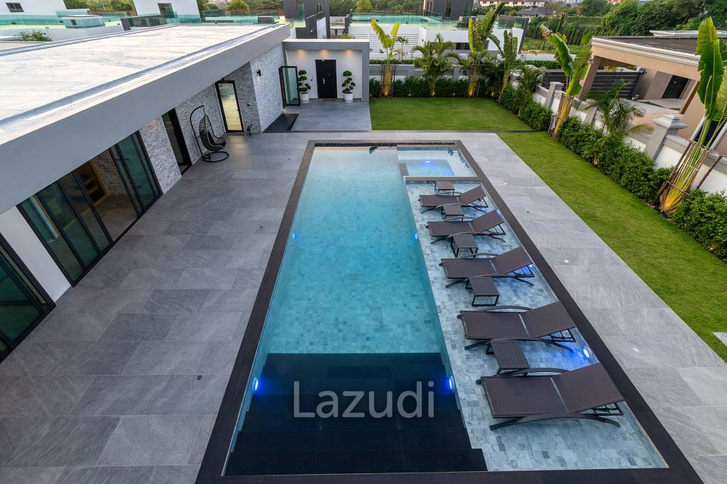 6 Beds 8 Baths 866 SQ.M. Siam Royal View Pattaya