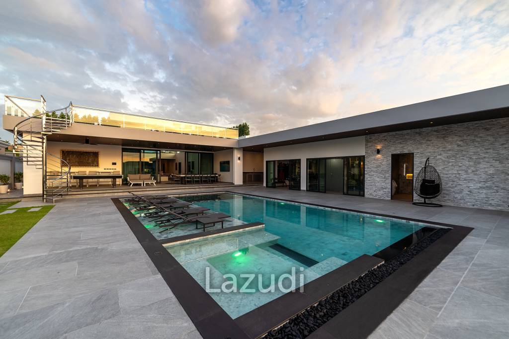 6 Beds 8 Baths 866 SQ.M. Siam Royal View Pattaya