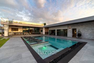 6 Beds 8 Baths 866 SQ.M. Siam Royal View Pattaya
