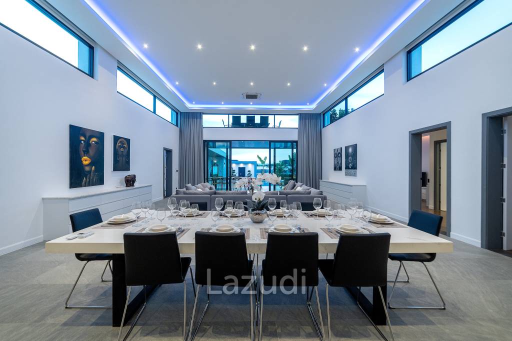 6 Beds 8 Baths 866 SQ.M. Siam Royal View Pattaya