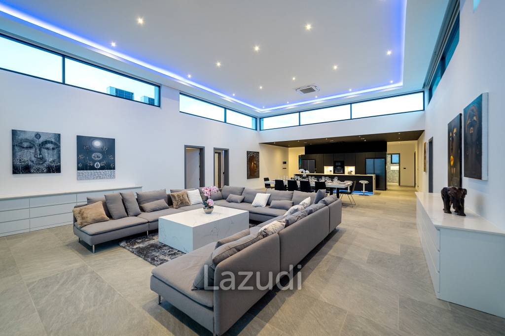 6 Beds 8 Baths 866 SQ.M. Siam Royal View Pattaya