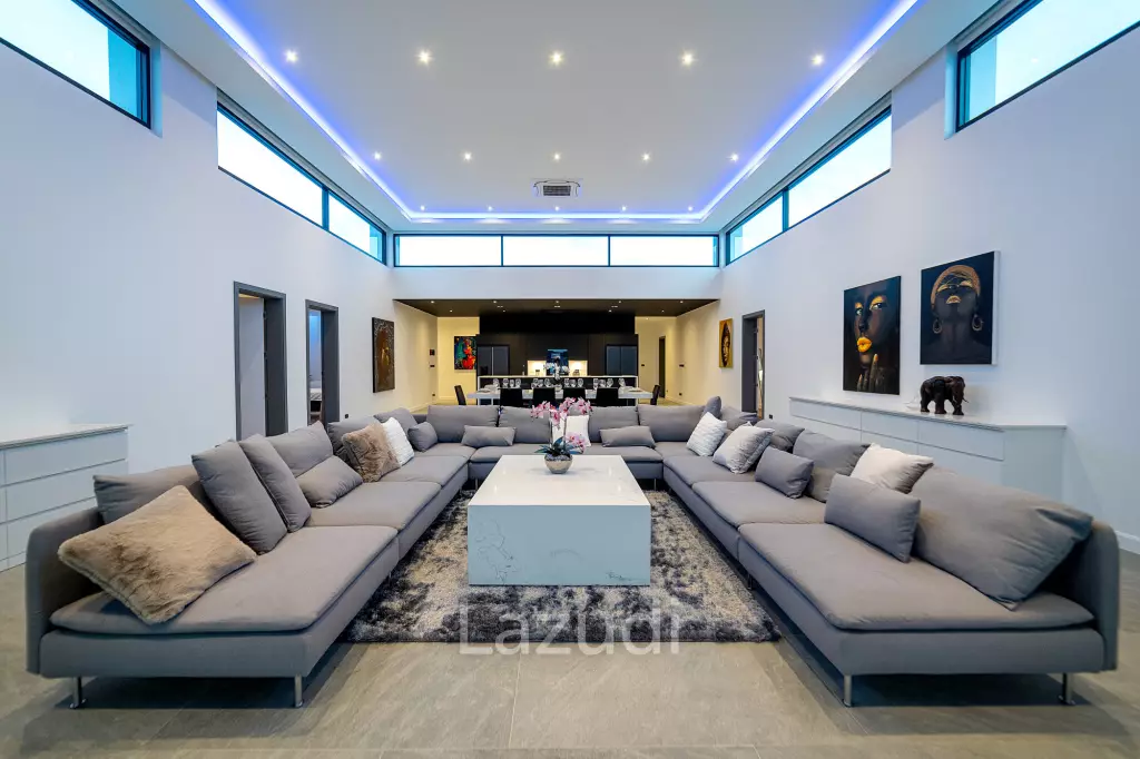 6 Beds 8 Baths 866 SQ.M. Siam Royal View Pattaya