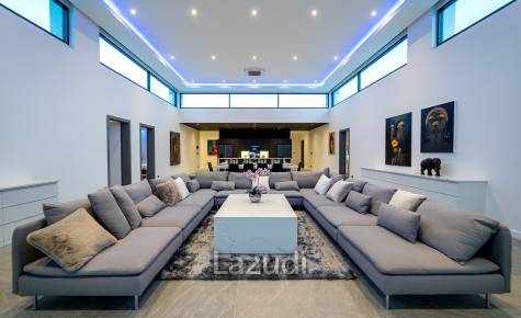 6 Beds 8 Baths 866 SQ.M. Siam Royal View Pattaya