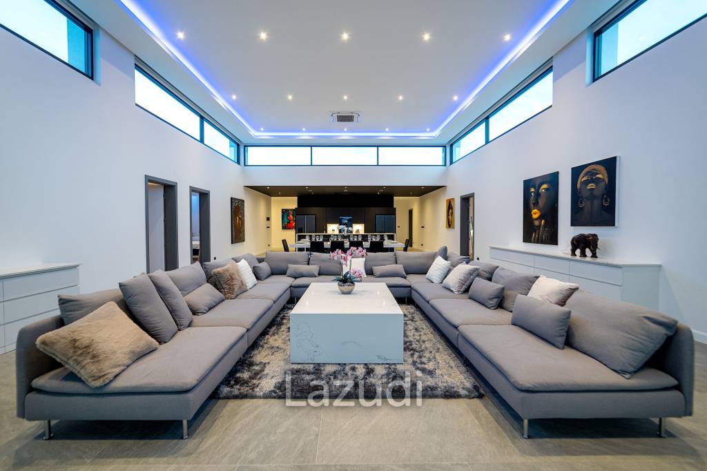 6 Beds 8 Baths 866 SQ.M. Siam Royal View Pattaya