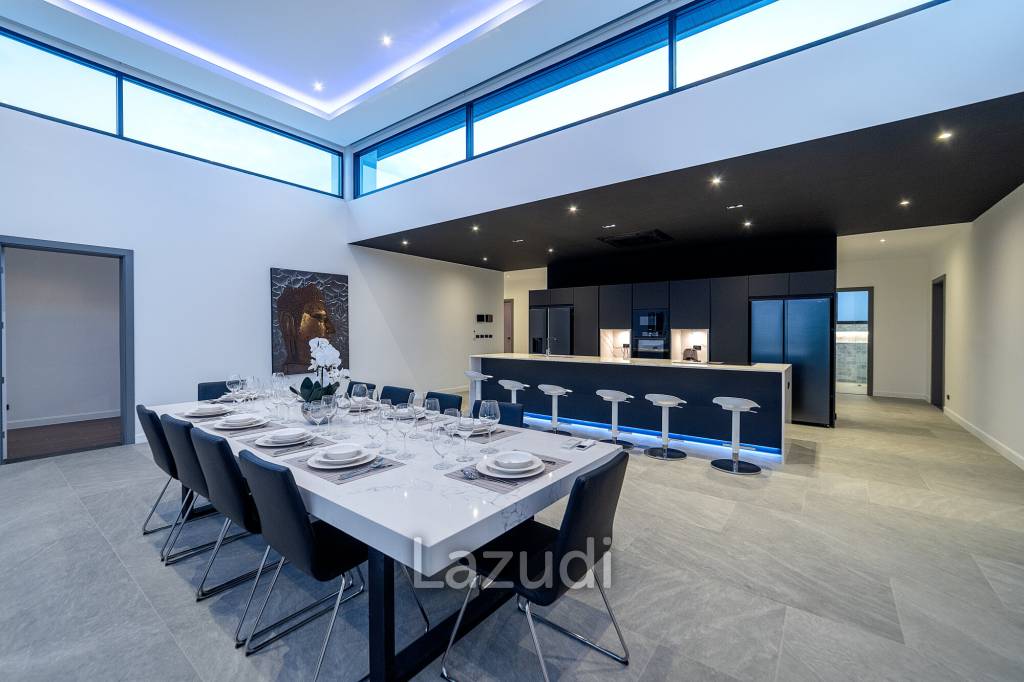 6 Beds 8 Baths 866 SQ.M. Siam Royal View Pattaya