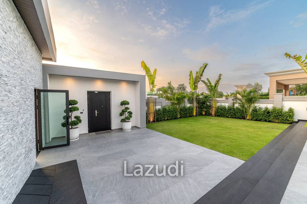 6 Beds 8 Baths 866 SQ.M. Siam Royal View Pattaya