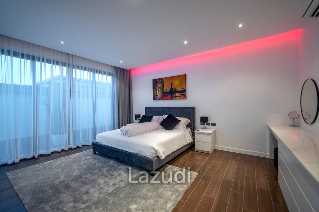 6 Beds 8 Baths 866 SQ.M. Siam Royal View Pattaya