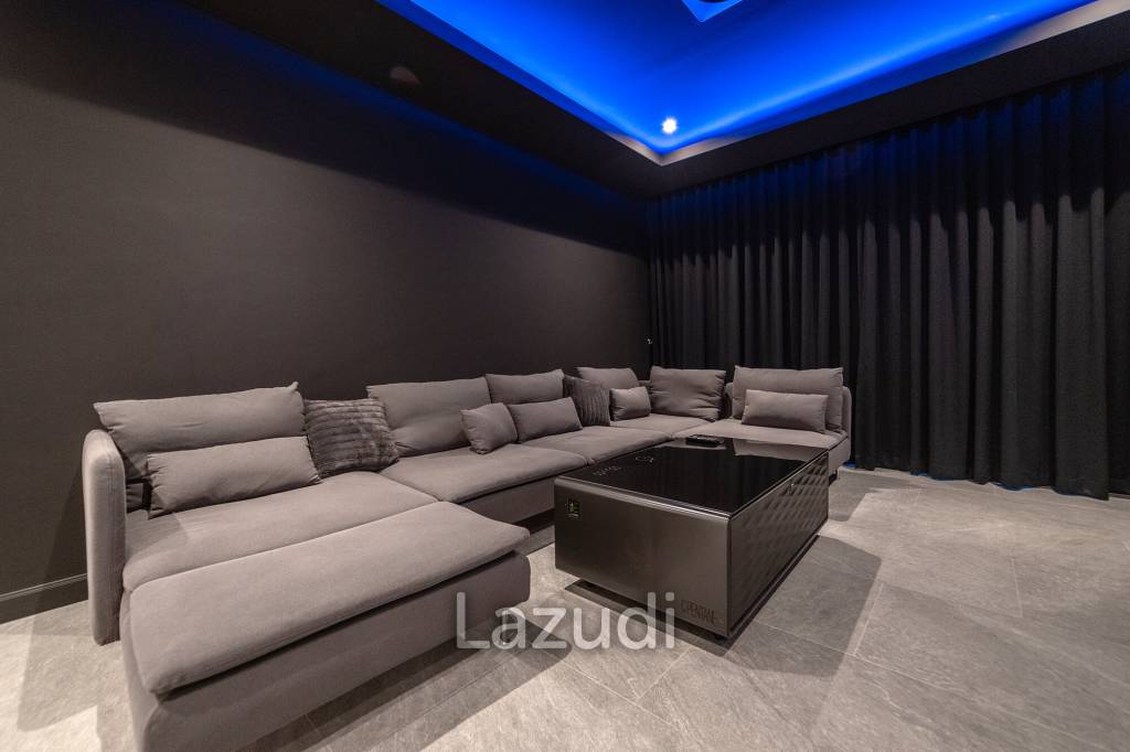 6 Beds 8 Baths 866 SQ.M. Siam Royal View Pattaya