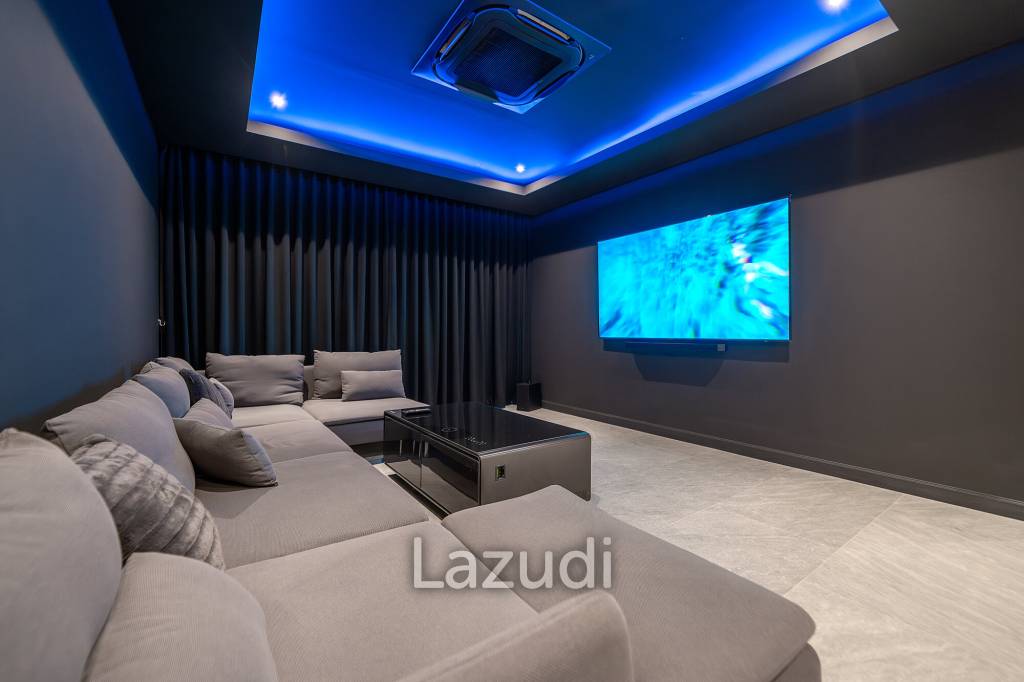 6 Beds 8 Baths 866 SQ.M. Siam Royal View Pattaya