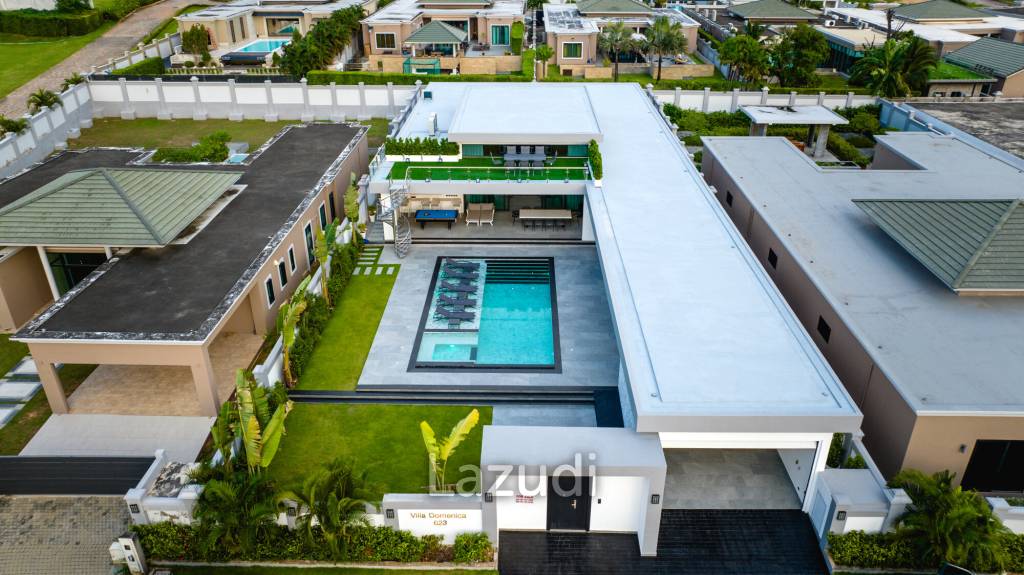 6 Beds 8 Baths 866 SQ.M. Siam Royal View Pattaya