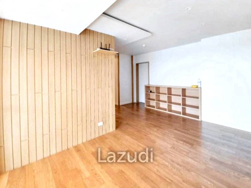 4 Bed 5 Bath 376 SQ.M Fullerton Sukhumvit