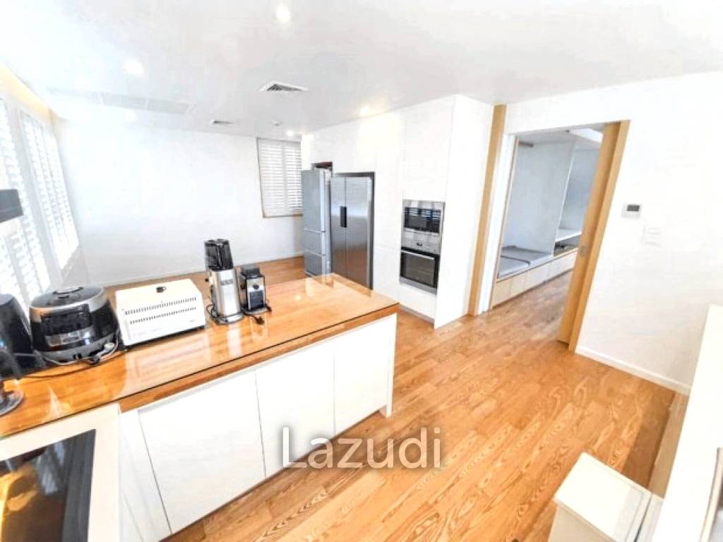 4 Bed 5 Bath 376 SQ.M Fullerton Sukhumvit