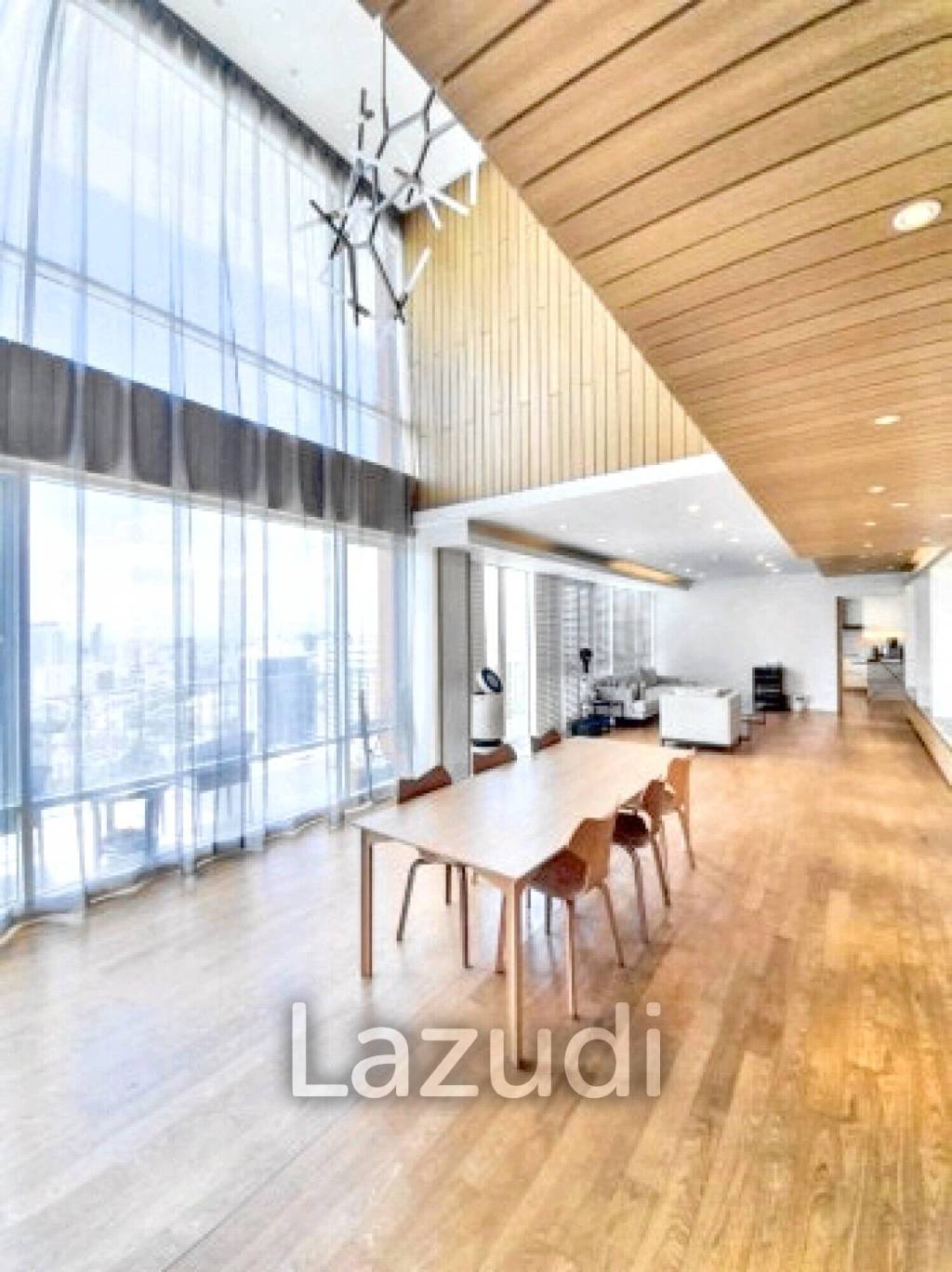 4 Bed 5 Bath 376 SQ.M Fullerton Sukhumvit
