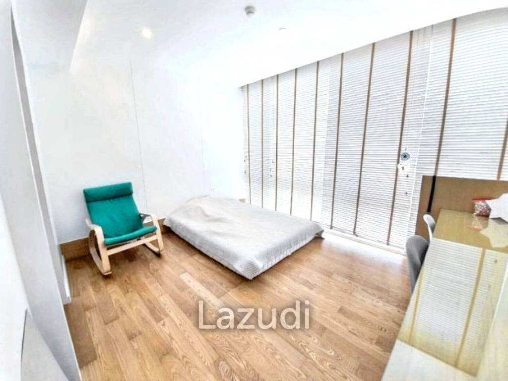 4 Bed 5 Bath 376 SQ.M Fullerton Sukhumvit