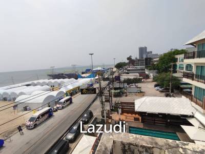 3 Story Building in Jomtien Beach