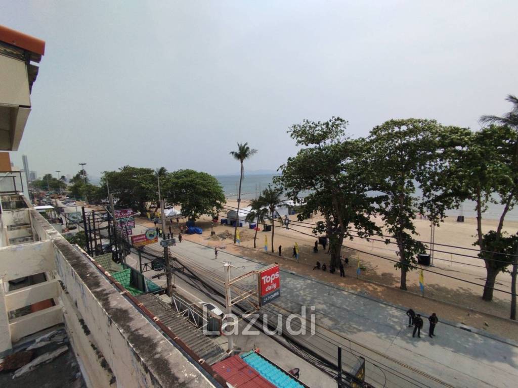 3 Story Building in Jomtien Beach