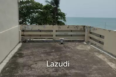 3 Story Building in Jomtien Beach