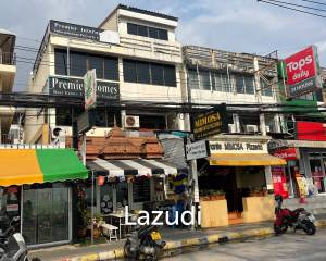 3 Story Building in Jomtien Beach
