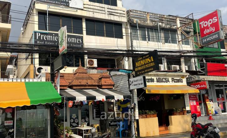 3 Story Building in Jomtien Beach