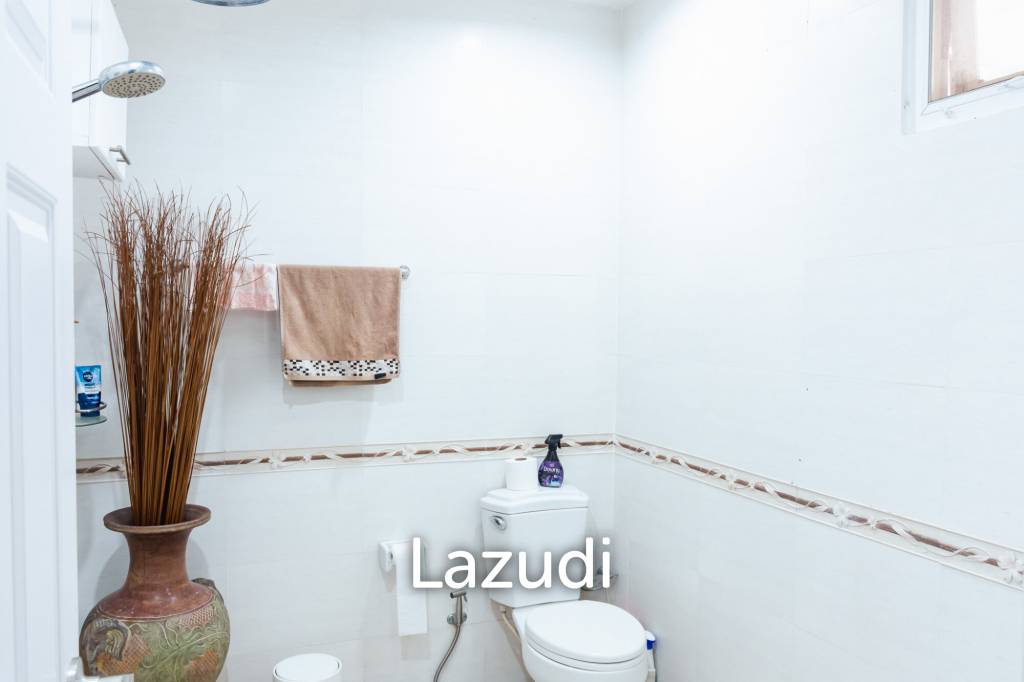 2 Storey 5 Bed Pool Villa near the beach