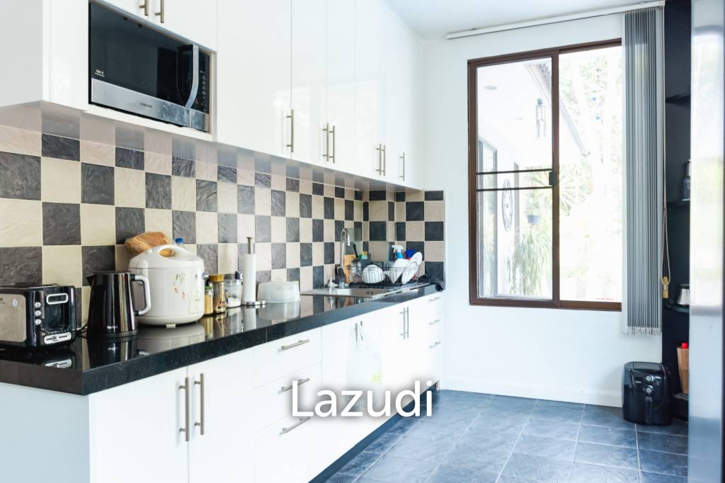 2 Storey 5 Bed Pool Villa near the beach