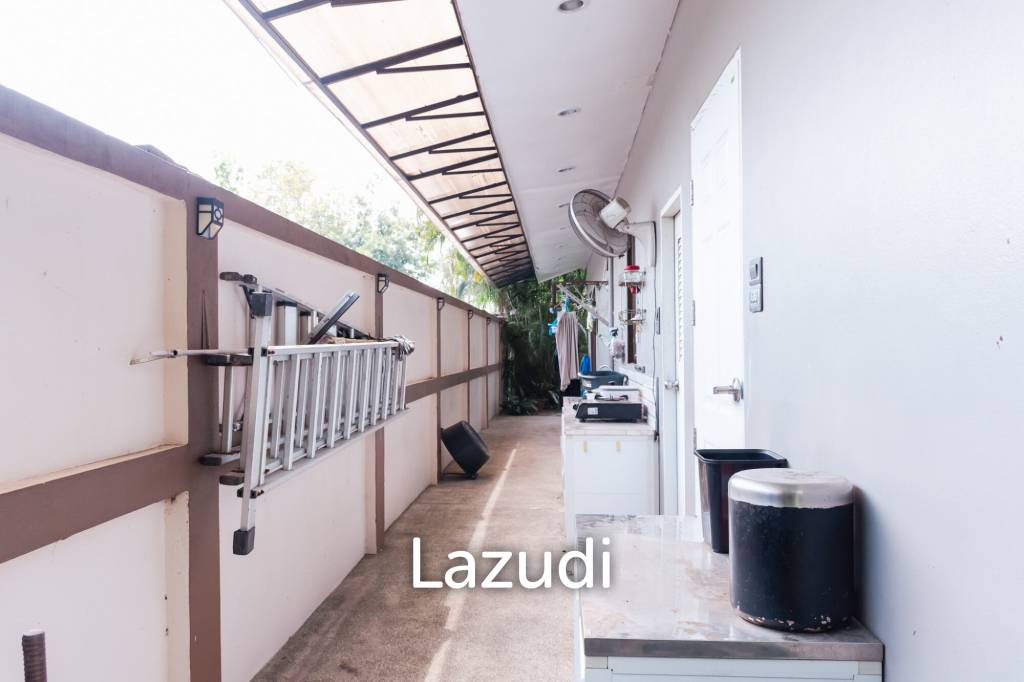 2 Storey 5 Bed Pool Villa near the beach