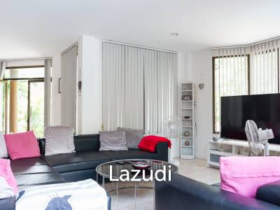 2 Storey 5 Bed Pool Villa near the beach