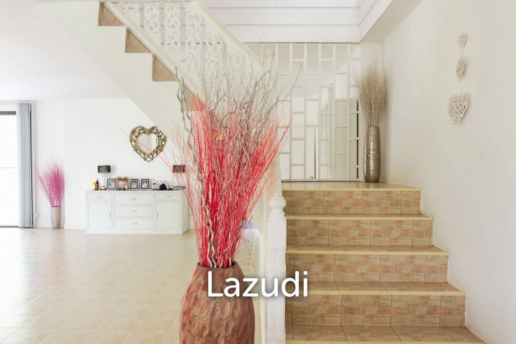 2 Storey 5 Bed Pool Villa near the beach