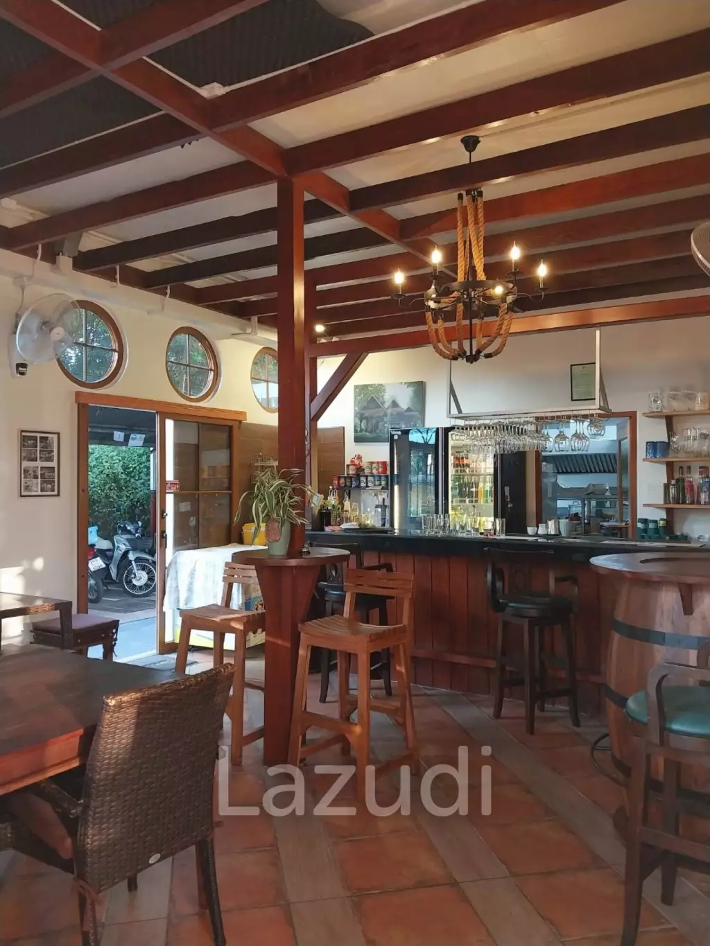 ขายร้านอาหารและมินิมาร์ทภายในคอนโดเทล เชียงราย