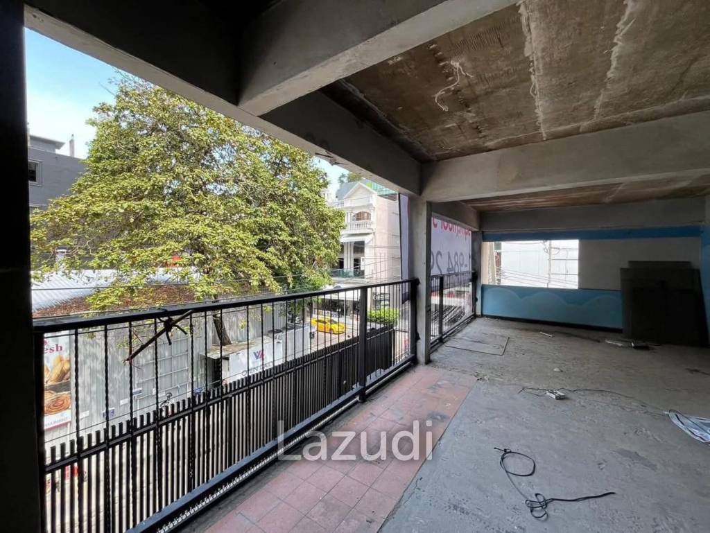 🔥 Rooftop Space for Rent in Nana – Ideal for Restaurant or Bar (230 SQM) 🔥
