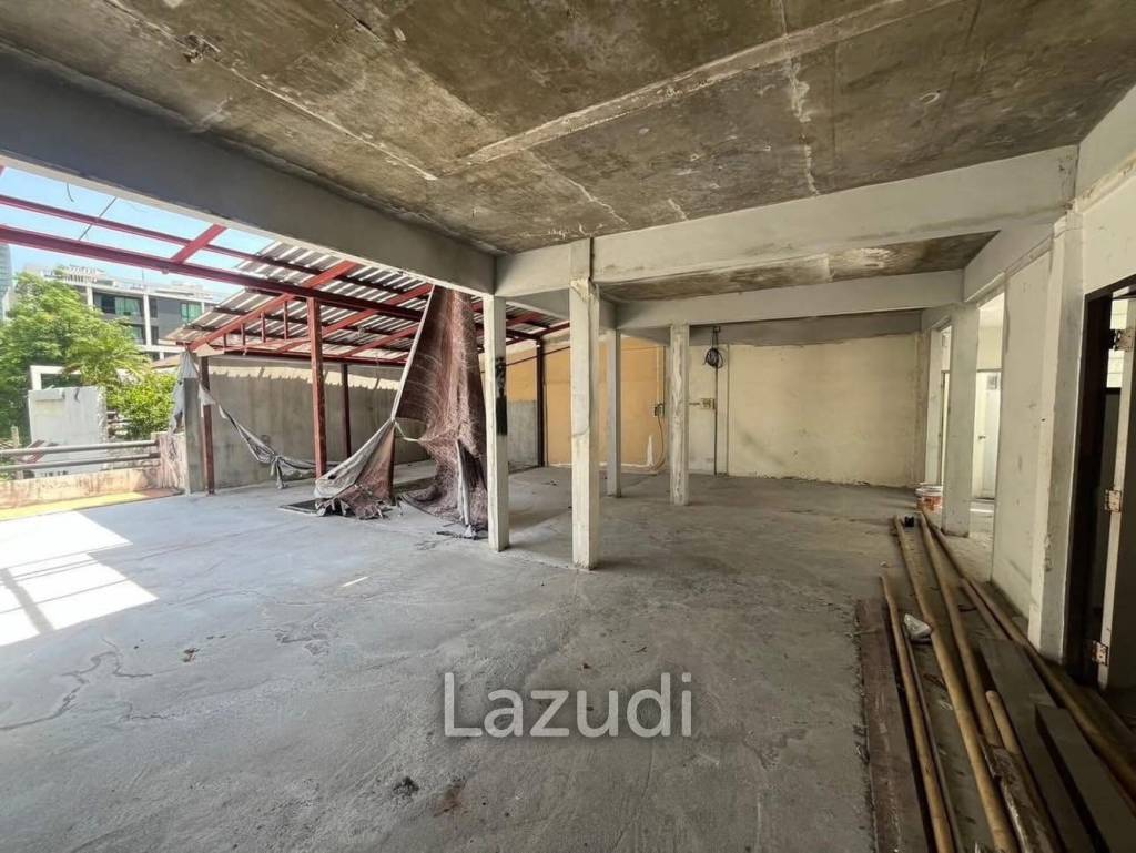🔥 Rooftop Space for Rent in Nana – Ideal for Restaurant or Bar (230 SQM) 🔥