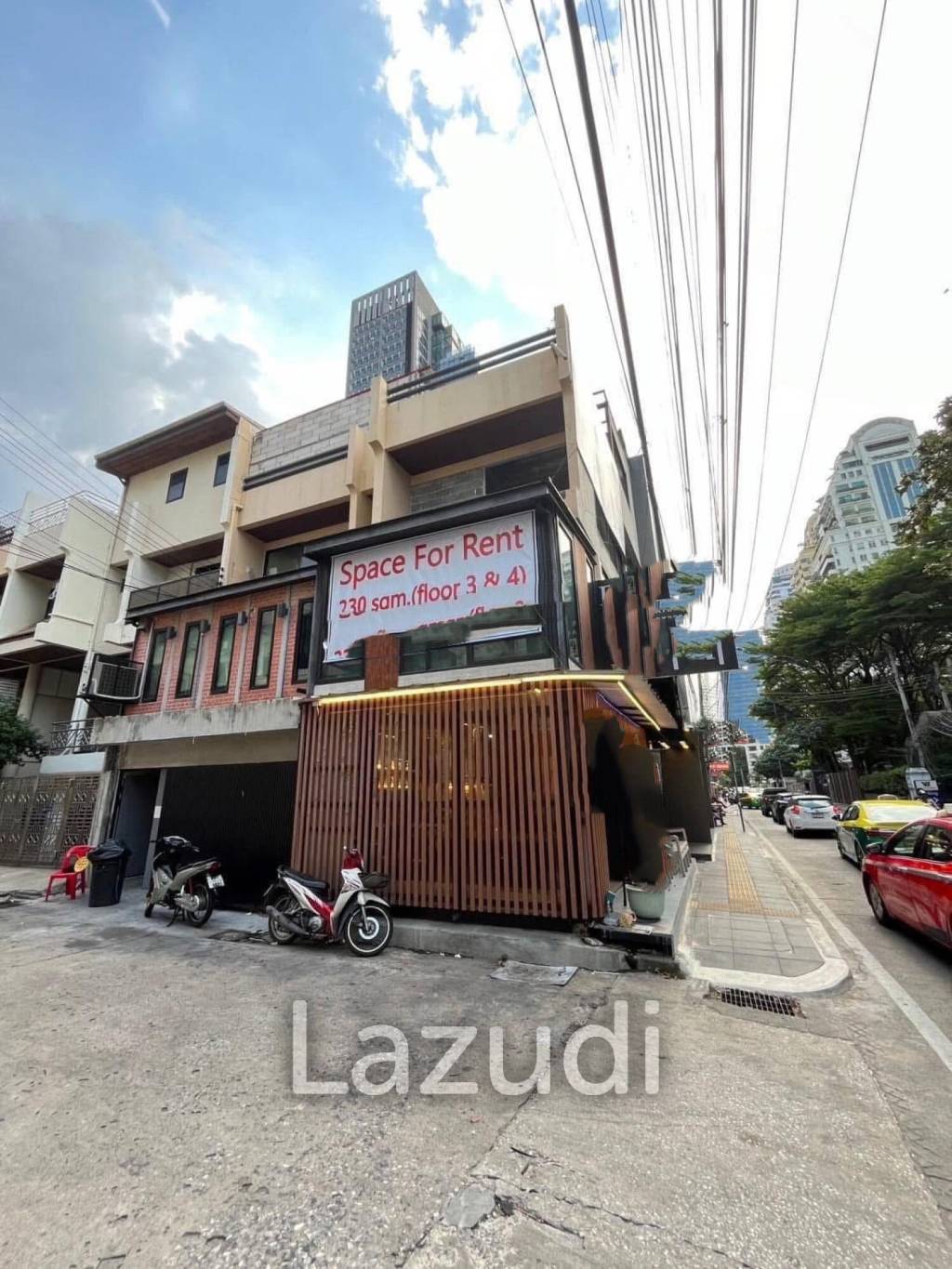 🔥 Rooftop Space for Rent in Nana – Ideal for Restaurant or Bar (230 SQM) 🔥