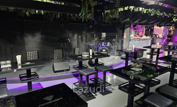 Prime 350SQM Thong Lo 10 Fully Furnished Nightclub Ready to Move in !! - Key Money 4.5M
