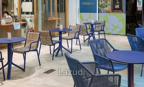 First Floor on Very Busy Thong Lo 10 with 100sqm seating additional space - Perfect for Restaurants, Wine Bar, Pub, etc