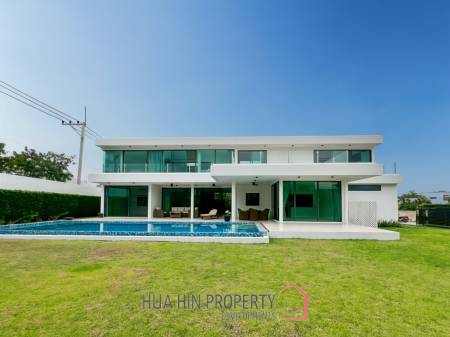 For Sale - Luxury 4 Bedroom Villa with Private Pool in La Lua