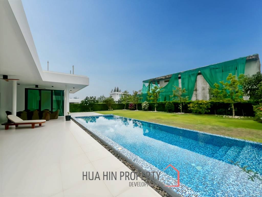 For Sale - Luxury 4 Bedroom Villa with Private Pool in La Lua