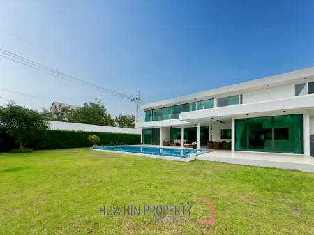 For Sale - Luxury 4 Bedroom Villa with Private Pool in La Lua