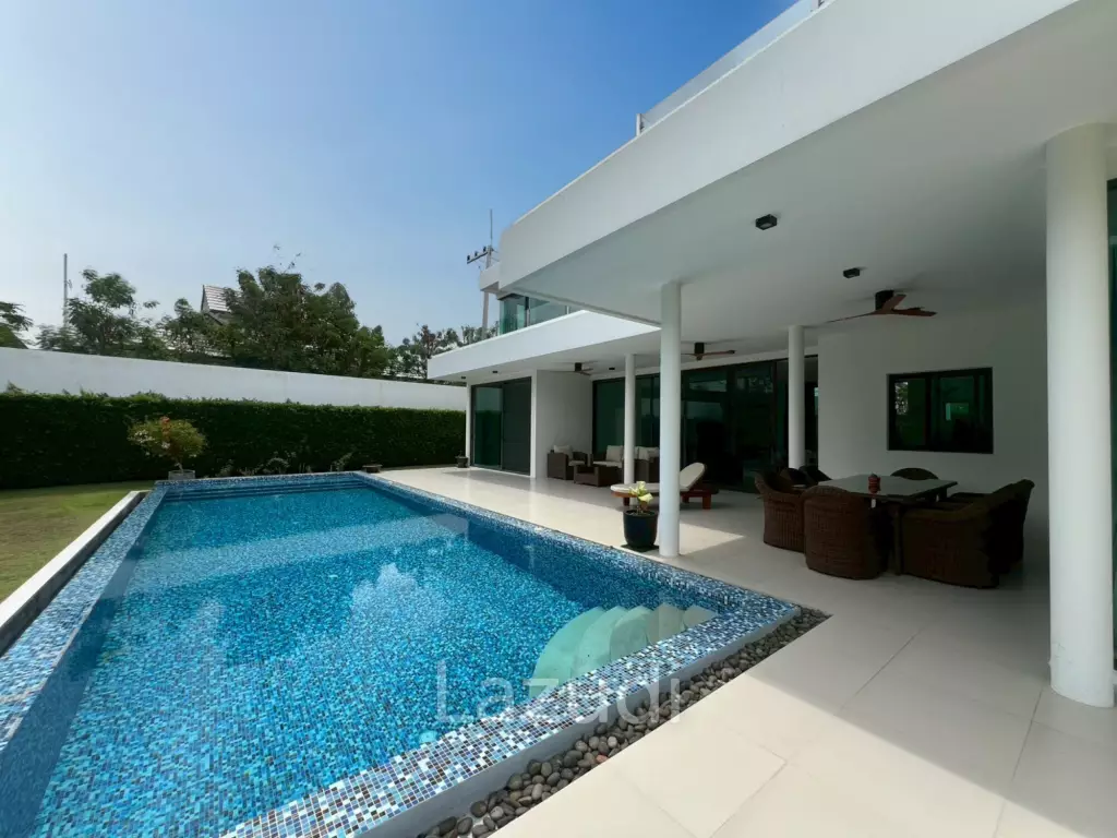 For Sale - Luxury 4 Bedroom Villa with Private Pool in La Lua