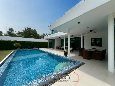 For Sale - Luxury 4 Bedroom Villa with Private Pool in La Lua