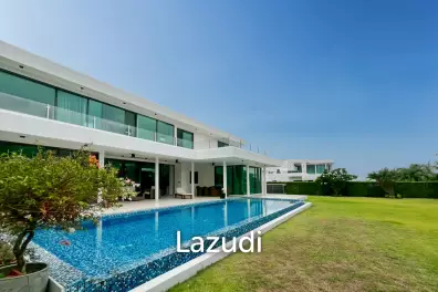 วิลล่า 2 ชั้นสไตล์โมเดิร์นพร้อมสระว่ายน้ำส่วนตัวในโครงการ La Lua Resort ที่หัวหิน