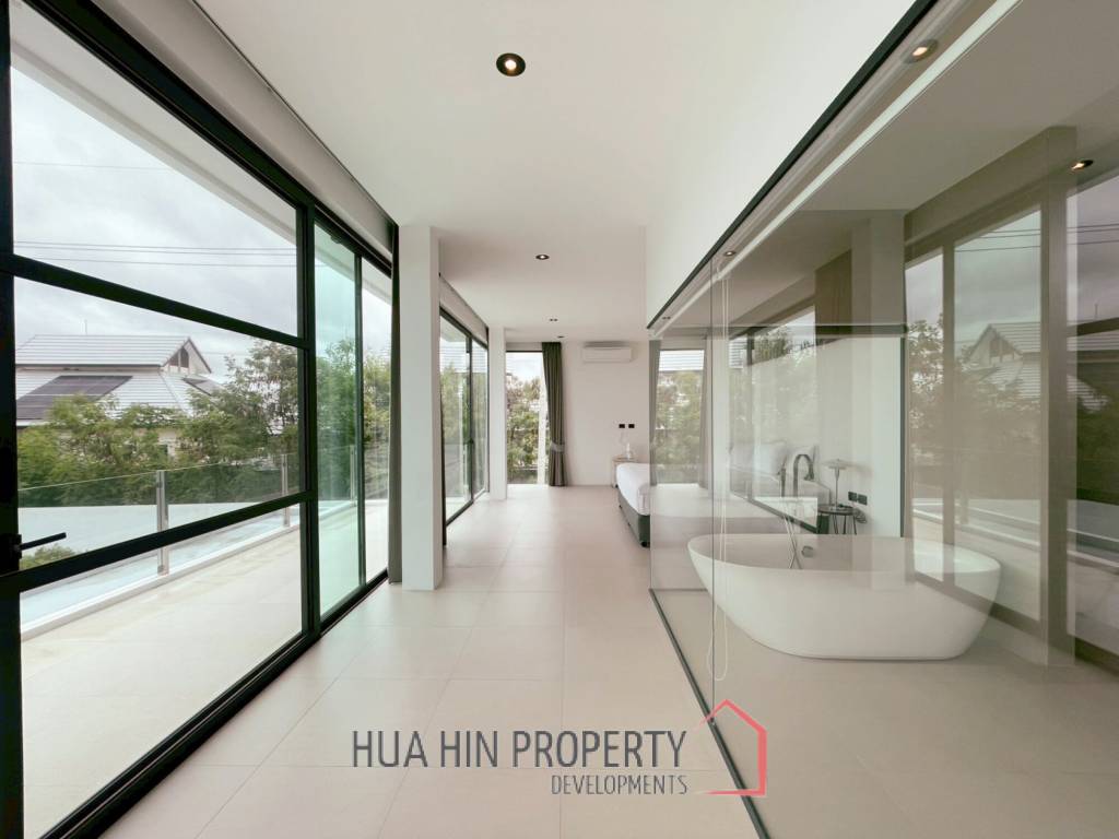For Sale - Luxury 4 Bedroom Villa with Private Pool in La Lua