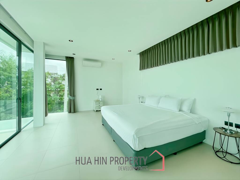 For Sale - Luxury 4 Bedroom Villa with Private Pool in La Lua