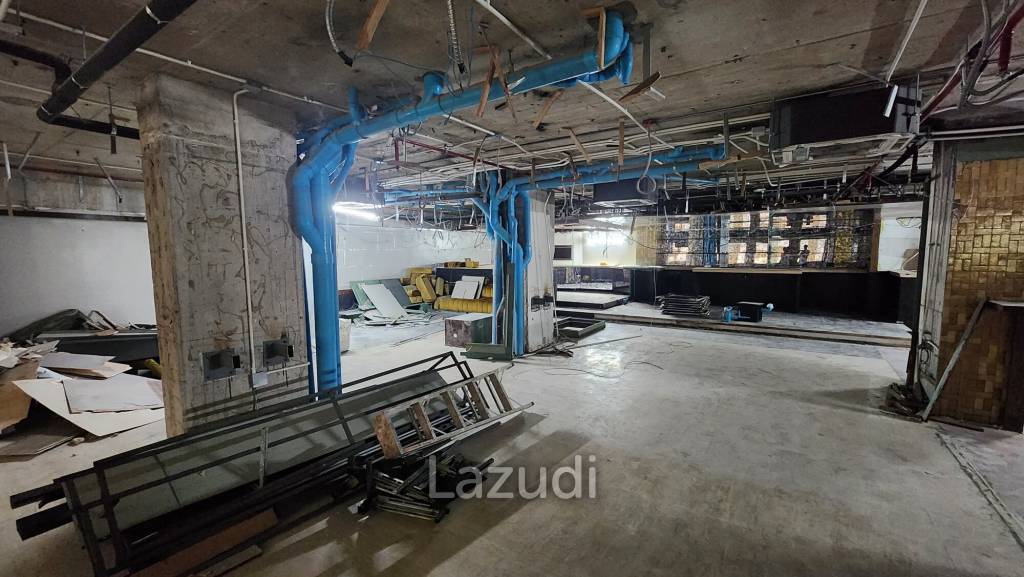 Prime Sukhumvit 24 Retail Space (no restaurant or bars) – 295sqm at High-Traffic Corner
