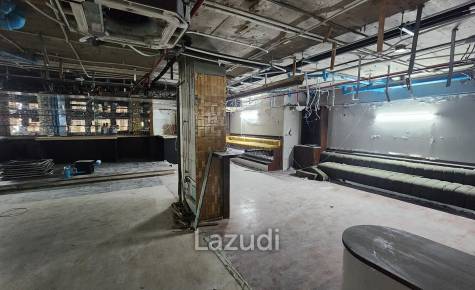 Prime Sukhumvit 24 Retail Space (no restaurant or bars) – 295sqm at High-Traffic Corner