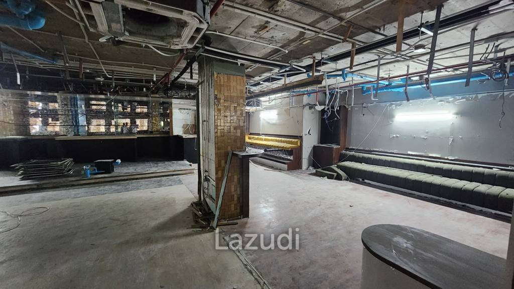 Prime Sukhumvit 24 Retail Space (no restaurant or bars) – 295sqm at High-Traffic Corner