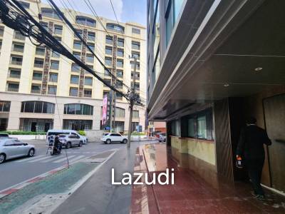Prime Sukhumvit 24 Retail Space (no restaurant or bars) – 295sqm at High-Traffic Corner