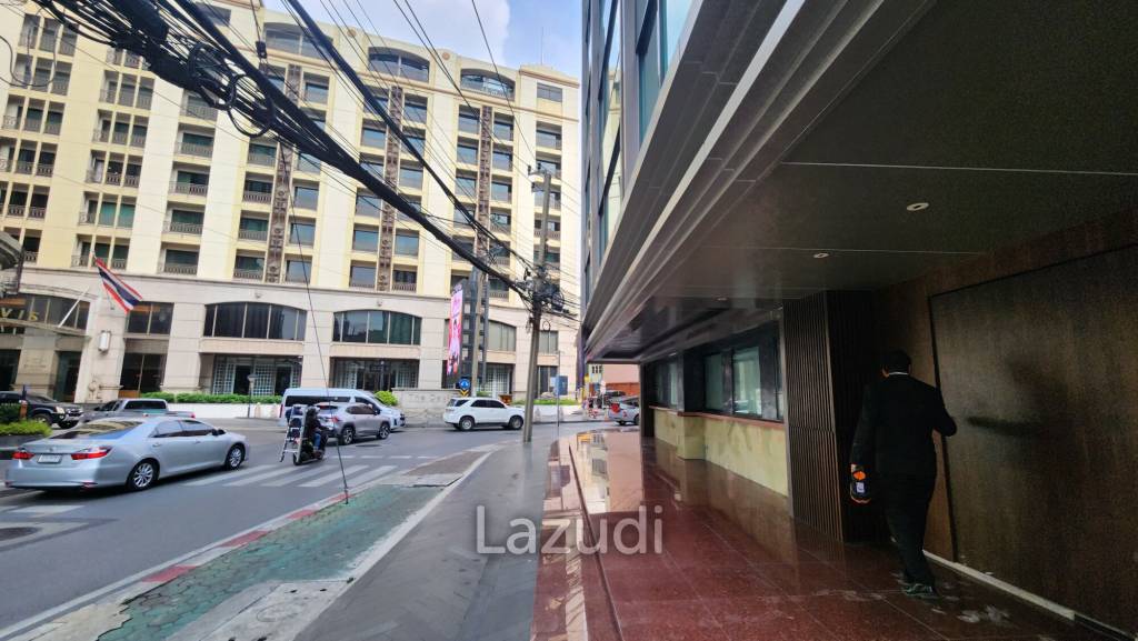 Prime Sukhumvit 24 Retail Space (no restaurant or bars) – 295sqm at High-Traffic Corner