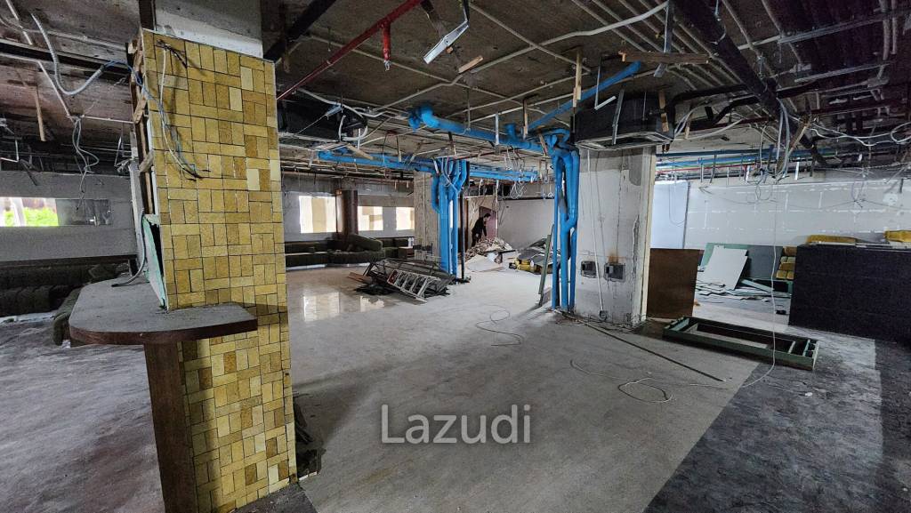 Prime Sukhumvit 24 Retail Space (no restaurant or bars) – 295sqm at High-Traffic Corner