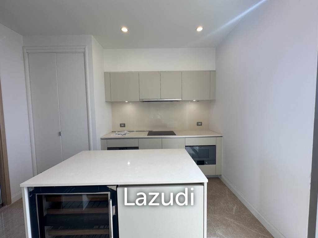 4 Bed 4 Bath 300 SQ.M . Magnolias Waterfront Residences