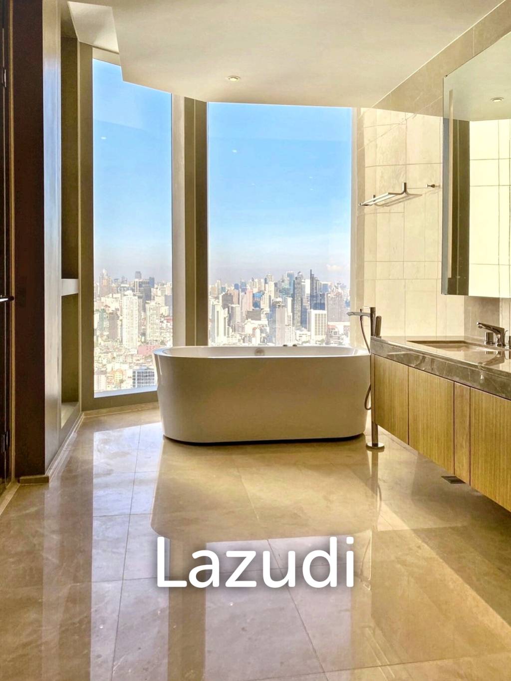 4 Bed 4 Bath 300 SQ.M . Magnolias Waterfront Residences